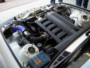 Двигатель BMW M50B20