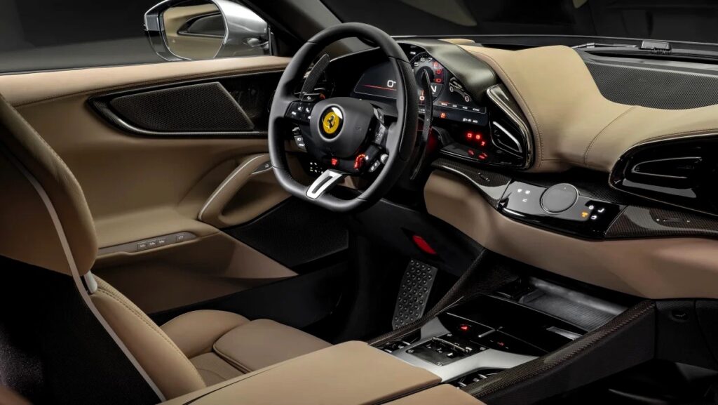 Место водителя New Ferrari Purosangue SUV 2023
