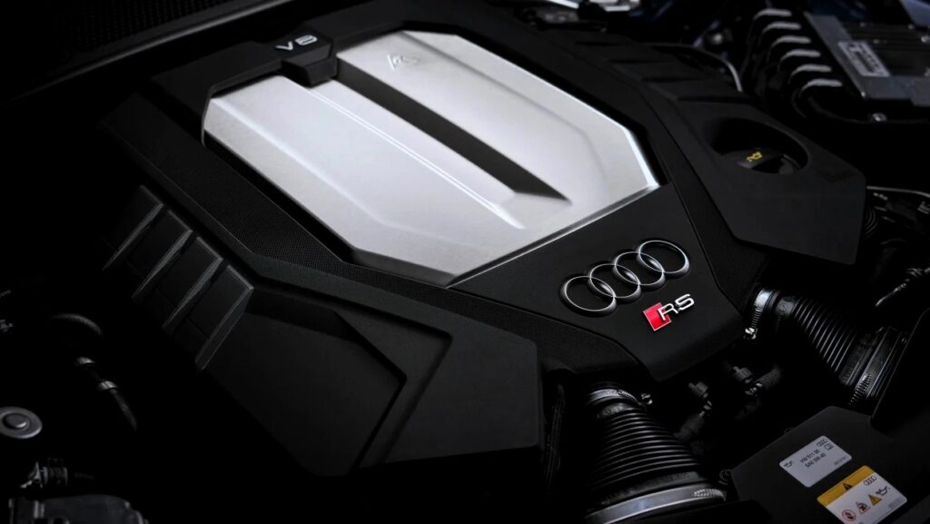 Двигатель Audi RS 6 performance 2022