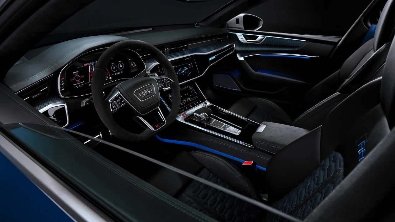 Стеклопакет в Audi RS7 performance 2022